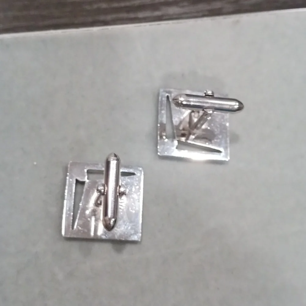 Swank Elegant Silver Men's Cufflinks